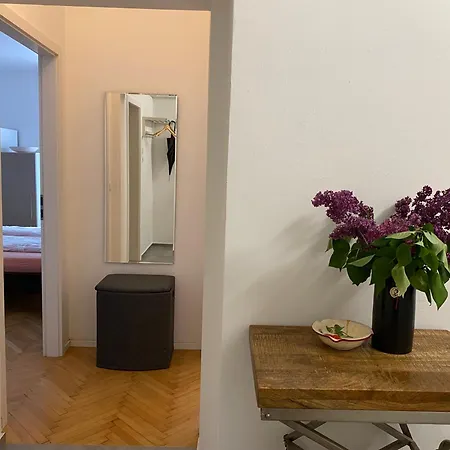 Neueroeffnung - Dietrichsteinplatz - Gratis Tiefgaragenplatz Apartman *