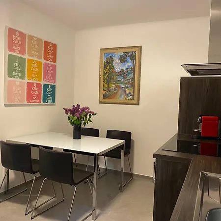 Neueroeffnung - Dietrichsteinplatz - Gratis Tiefgaragenplatz Apartment *